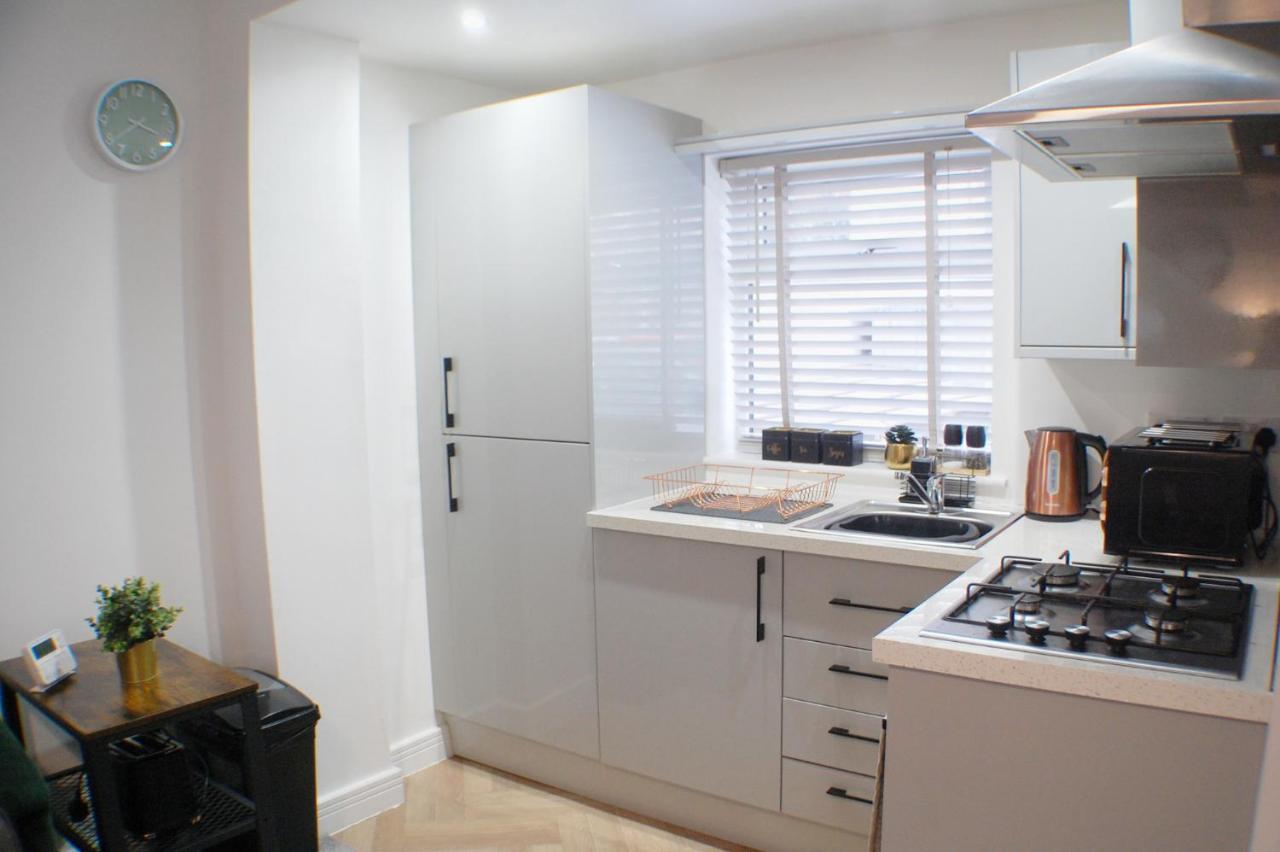 Townhouse With Private Parking Villa York Exteriör bild